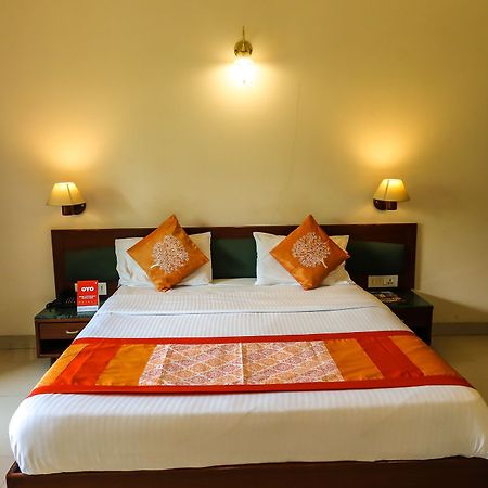 Hotel Lotus Пуне Екстер'єр фото