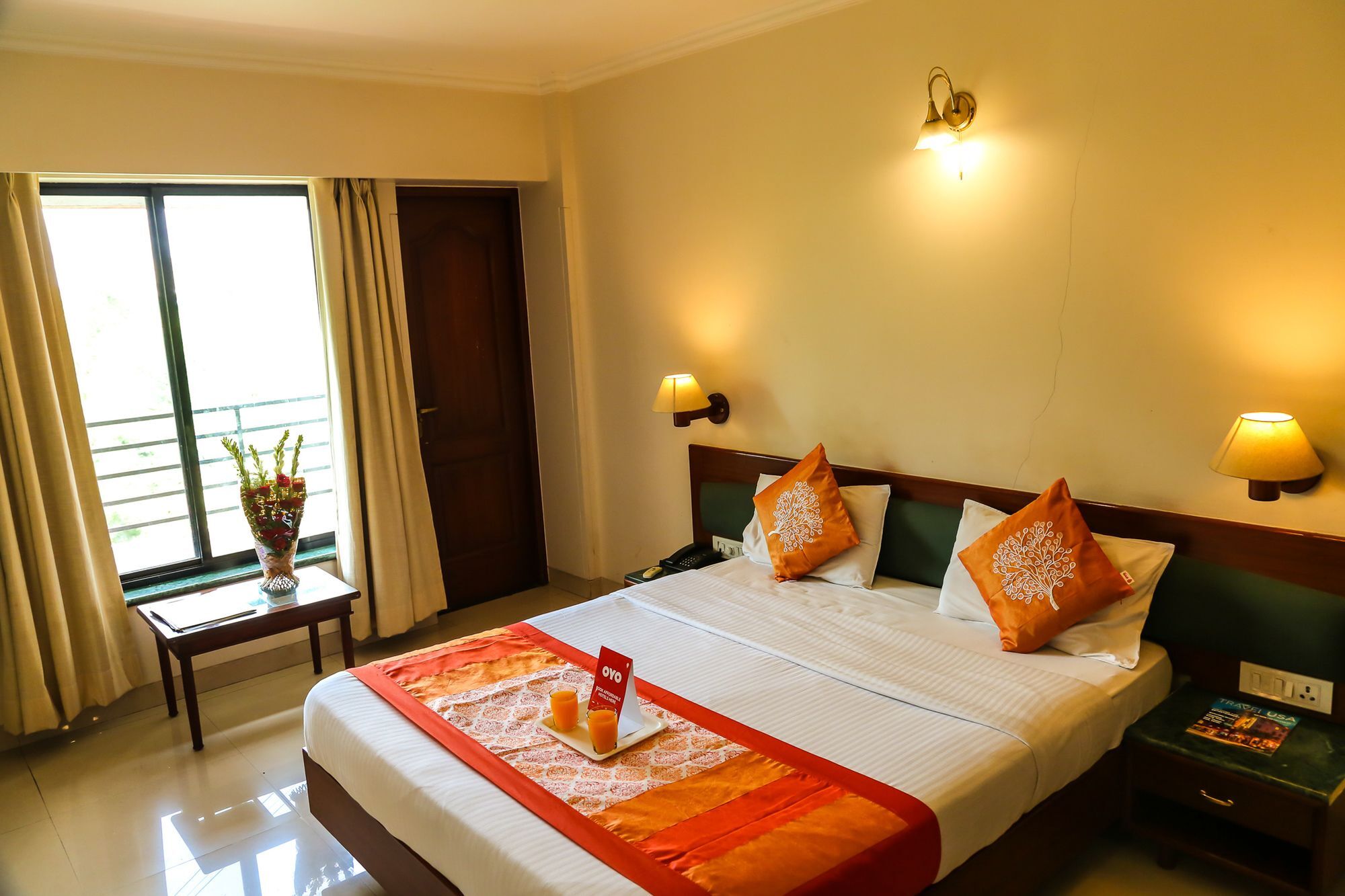 Hotel Lotus Пуне Екстер'єр фото