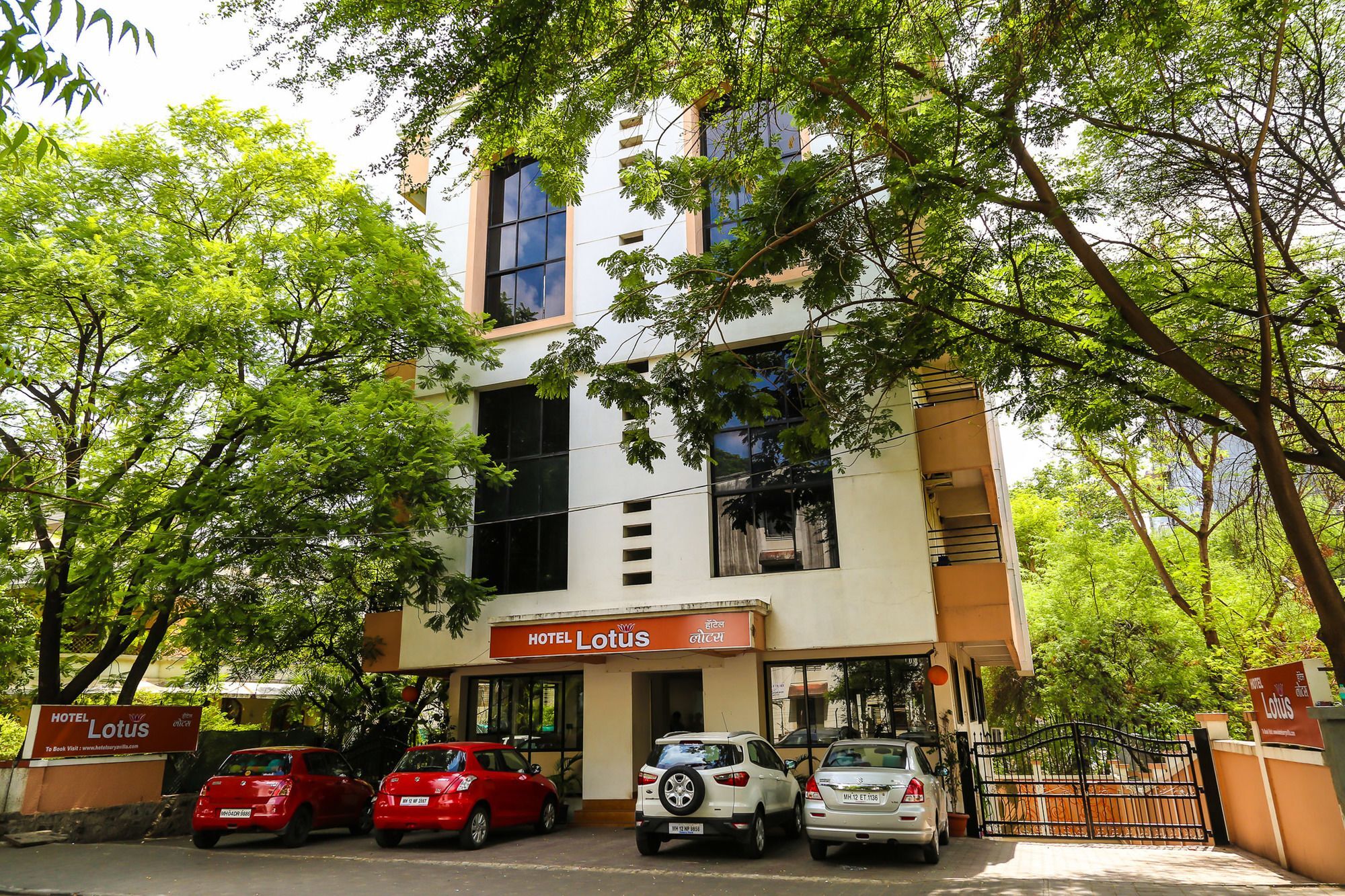 Hotel Lotus Пуне Екстер'єр фото