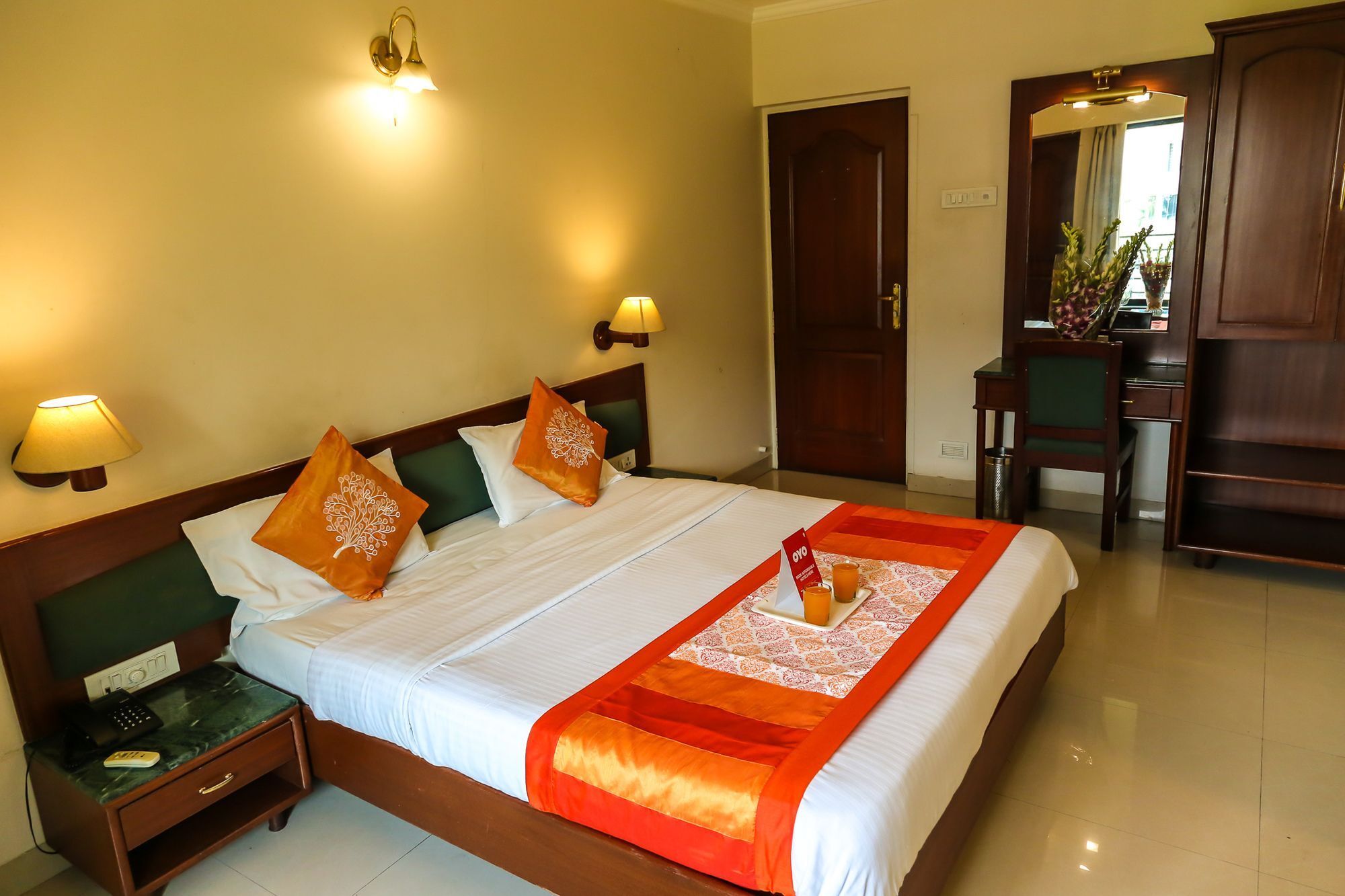 Hotel Lotus Пуне Екстер'єр фото