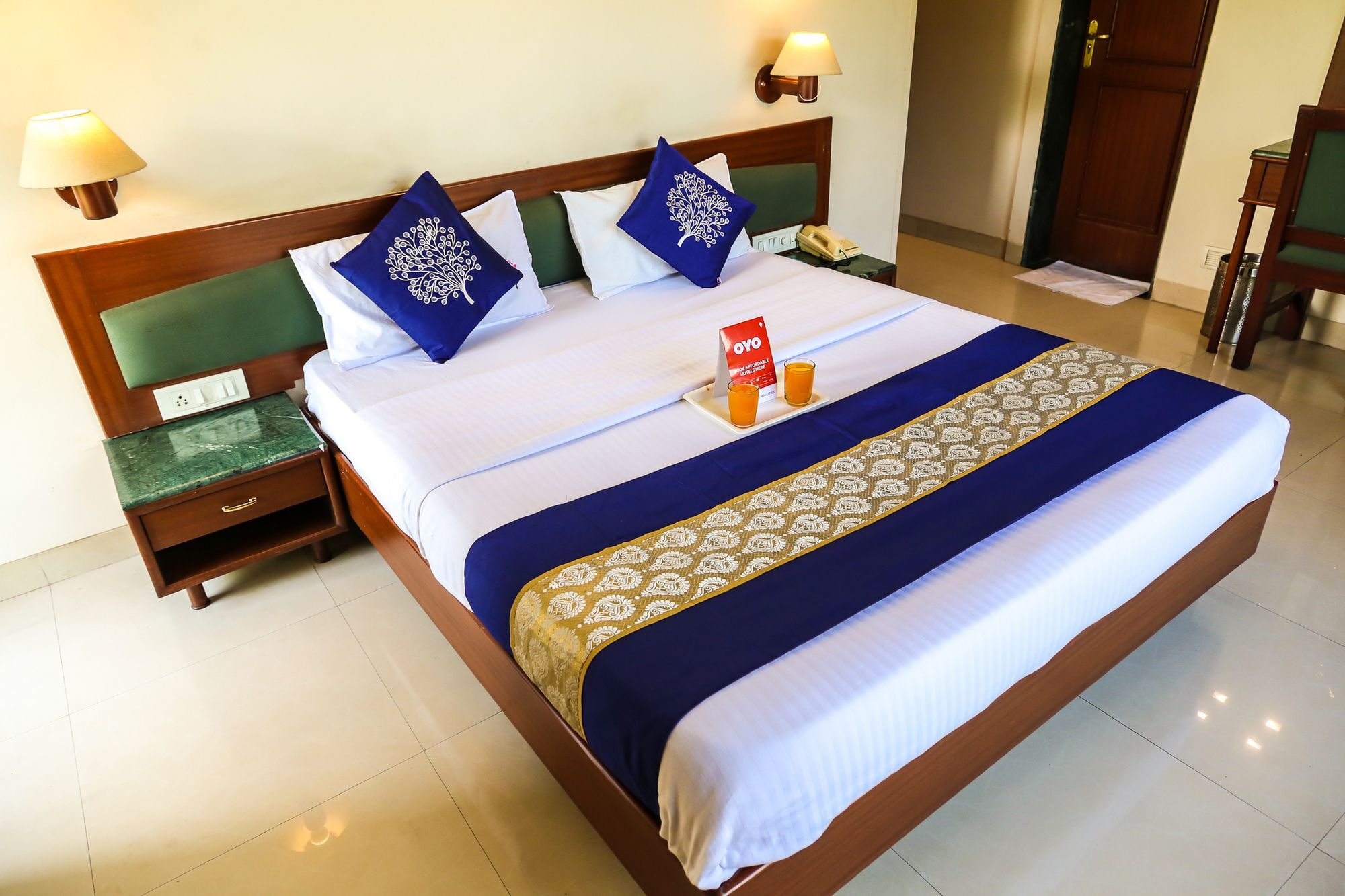 Hotel Lotus Пуне Екстер'єр фото